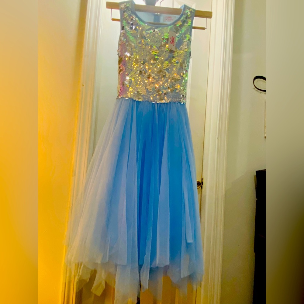 Beautiful sky blue dress size 16 girl